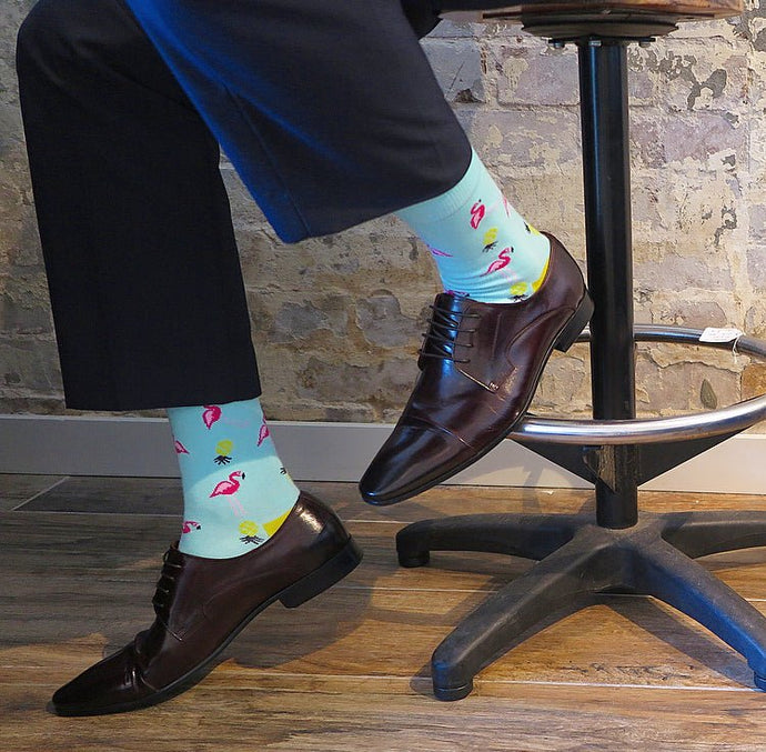 Ajouter de la couleur et du caractère : la joie de porter des chaussettes colorées